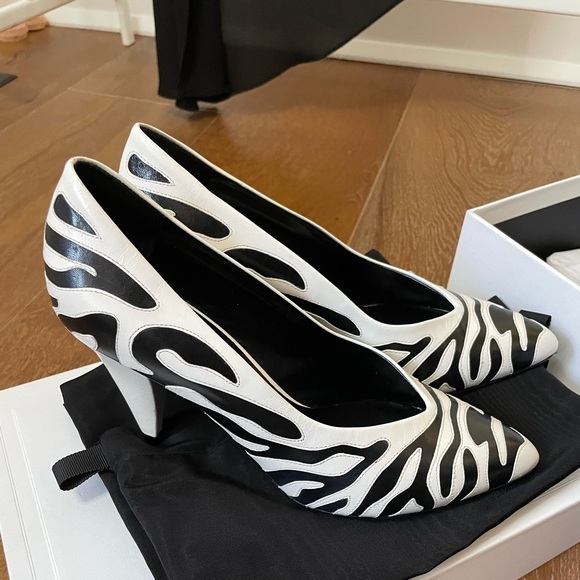Celine Zebra Pump 85 size 37.5. New in box. - Picture 3 of 5